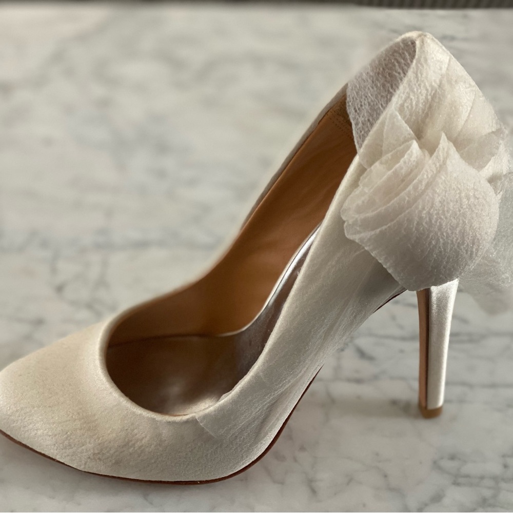 Badgley Mischka Ciri Pumps